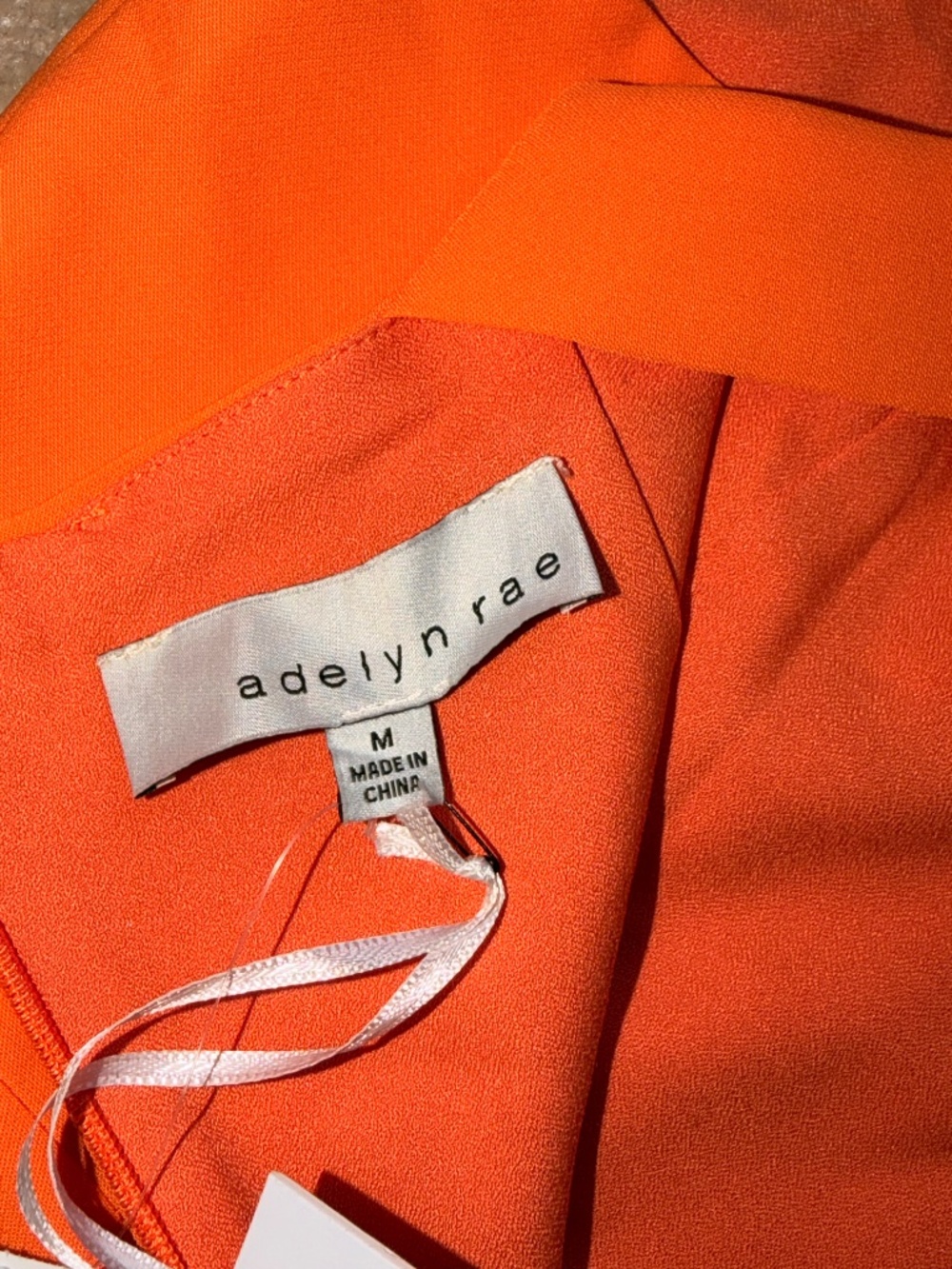 Adelyn Rae Nordstrom Tangerine Orange V-Neck Midi Dress M NWT - Picture 7 of 8